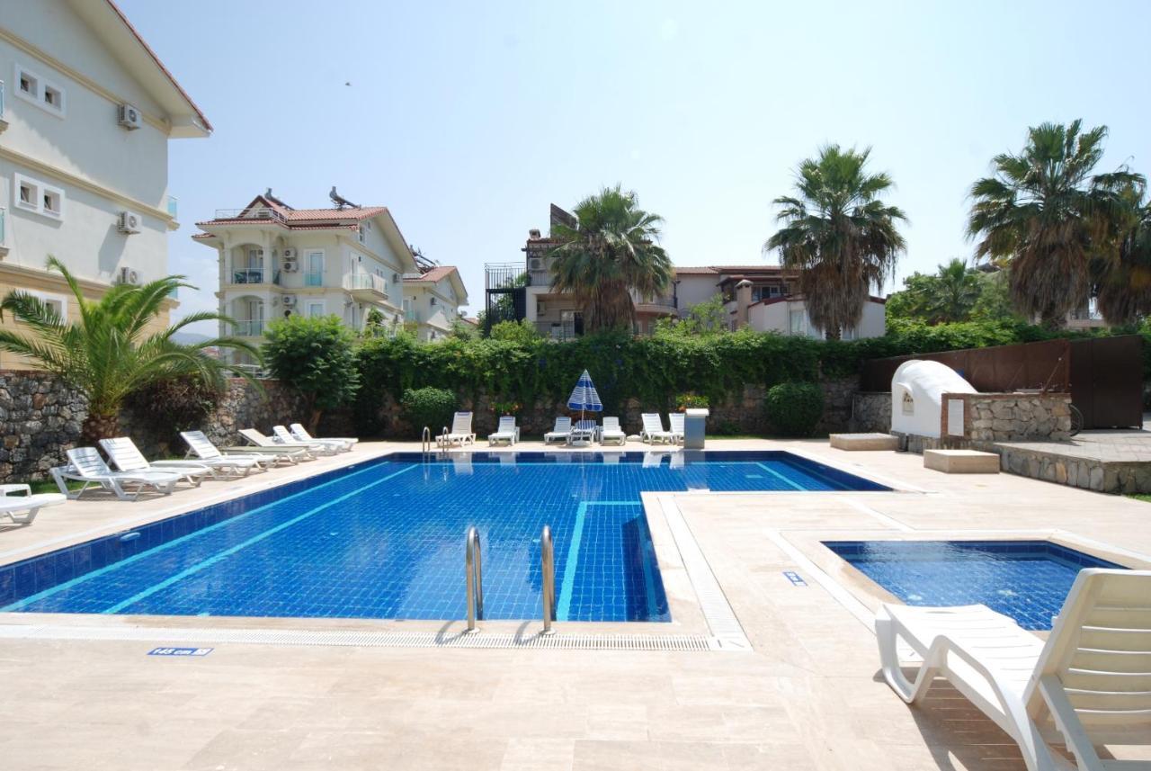Saros Apartments Calis Beach Fethiye Exterior photo