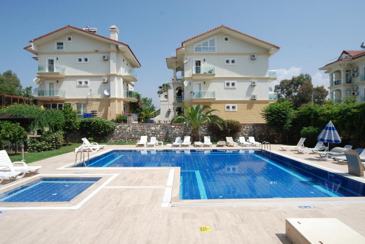 Saros Apartments Calis Beach Fethiye Exterior photo