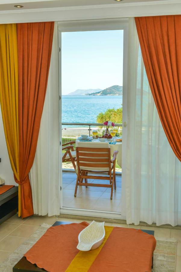 Saros Apartments Calis Beach Fethiye Exterior photo
